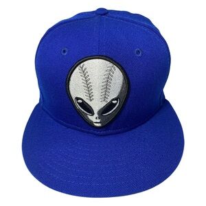 Vintage New Era Minor League Baseball Las Vegas Area 51s Aliens Fitted Cap Hat